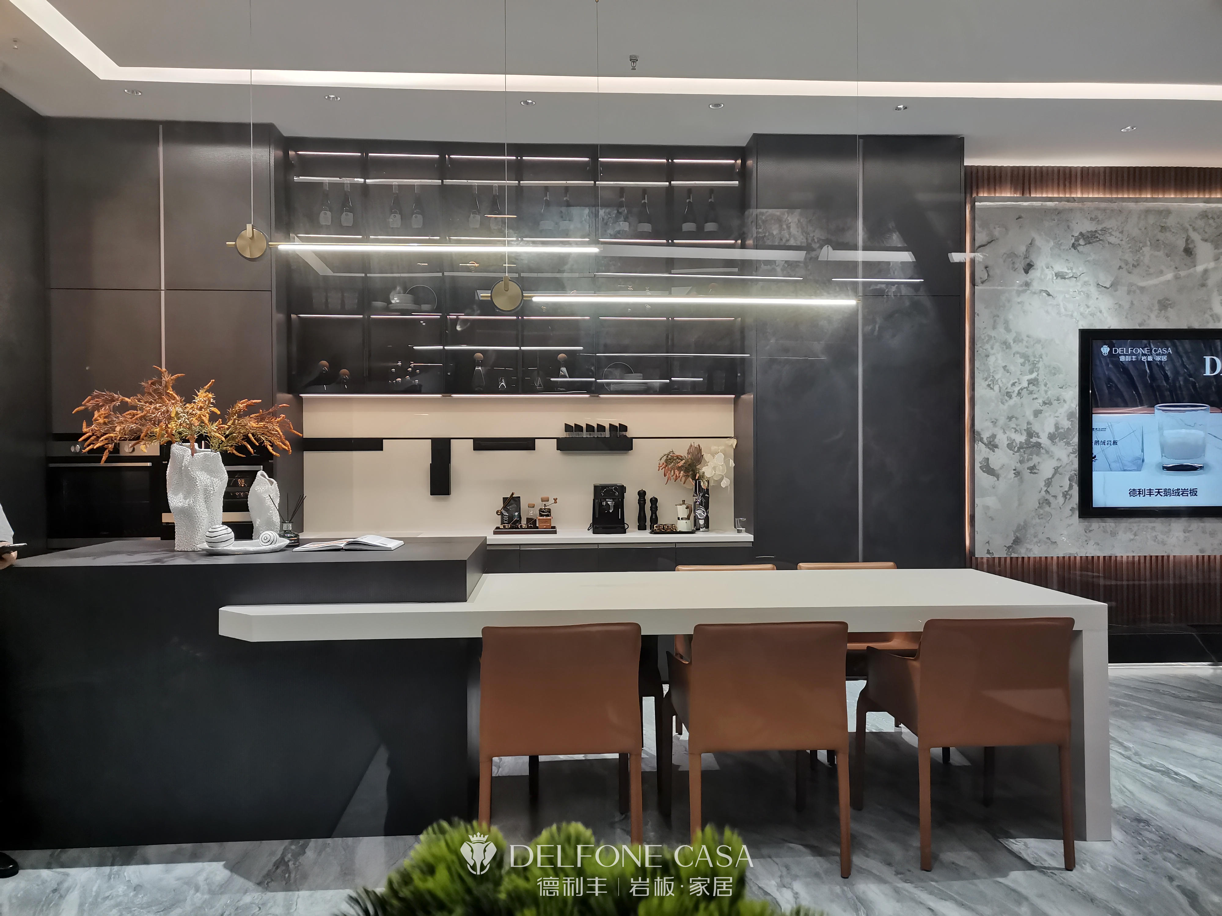 新店速遞 | 德利豐廣州巖板展館，打造輕奢大氣的質(zhì)感家居(圖4)