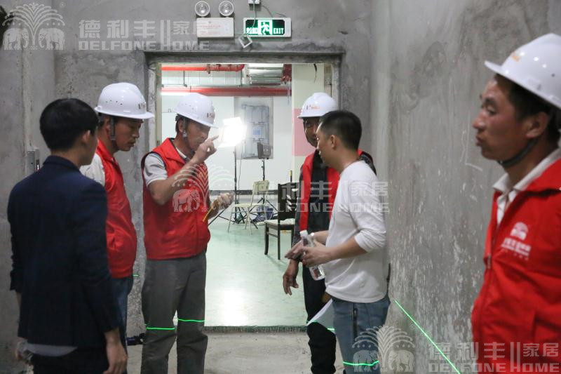 【揭秘】德利豐大巖板鋪貼視頻花絮，速速圍觀(圖5)