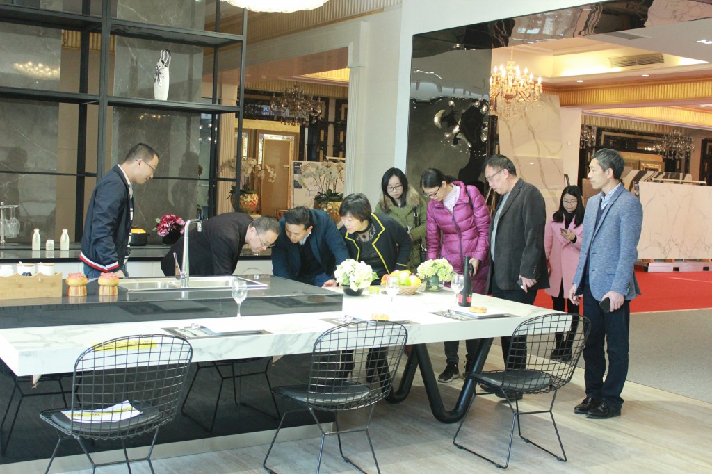 建材界“大腦”齊聚德利豐家居生產(chǎn)基地，力贊(圖5)