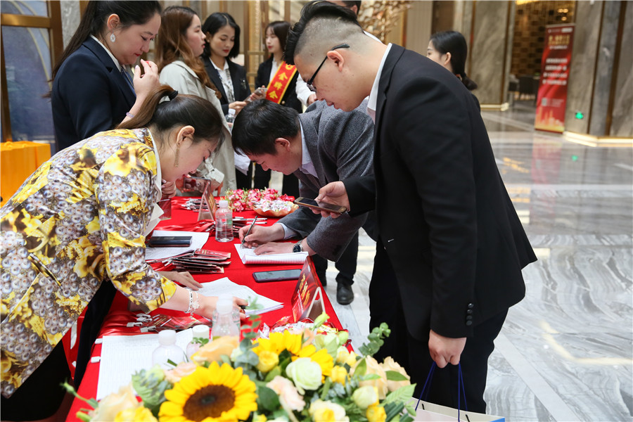一口氣簽了8家戰(zhàn)略合作協(xié)議，金牌企業(yè)開啟雙贏(圖1)